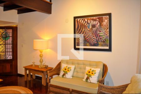 Sala  de casa de condomínio para alugar com 3 quartos, 188m² em Cristal, Porto Alegre