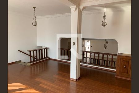 Sala de casa para alugar com 4 quartos, 408m² em Vila Ipiranga, Mogi das Cruzes