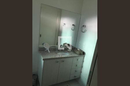 Banheiro de apartamento para alugar com 3 quartos, 120m² em Campeche, Florianópolis