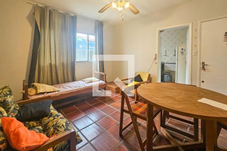 Sala de apartamento para alugar com 1 quarto, 78m² em Jardim Praiano, Guarujá