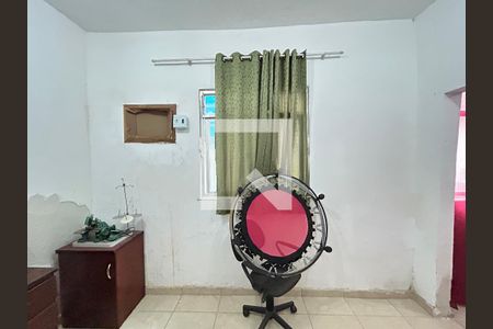Quarto de casa para alugar com 1 quarto, 60m² em Engenheiro Leal, Rio de Janeiro
