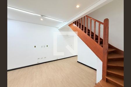 Sala de casa para alugar com 2 quartos, 120m² em Cidade Monções, São Paulo
