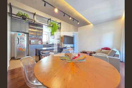 Sala  de apartamento à venda com 2 quartos, 80m² em Carmo, Belo Horizonte