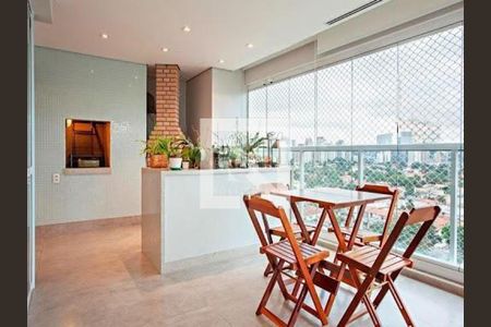 Apartamento à venda com 3 quartos, 258m² em Vila Cordeiro, São Paulo