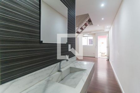 Lavabo de casa de condomínio para alugar com 2 quartos, 70m² em Jundiapeba, Mogi das Cruzes