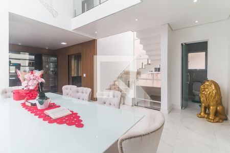 Sala de casa de condomínio para alugar com 3 quartos, 400m² em Sabaúna, Mogi das Cruzes