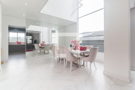 Sala de casa de condomínio para alugar com 3 quartos, 400m² em Sabaúna, Mogi das Cruzes