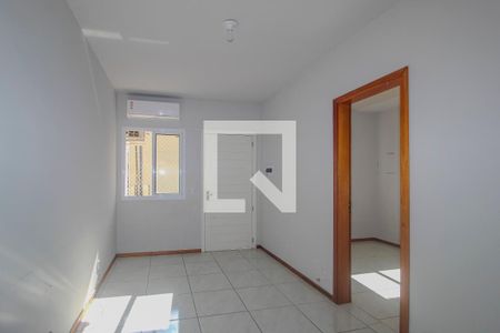 Sala de casa de condomínio para alugar com 2 quartos, 49m² em Restinga, Porto Alegre