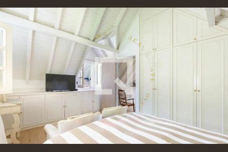 Casa à venda com 4 quartos, 700m² em Paineiras do Morumbi, São Paulo