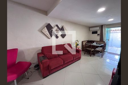 Sala de casa de condomínio à venda com 3 quartos, 135m² em Recreio dos Bandeirantes, Rio de Janeiro