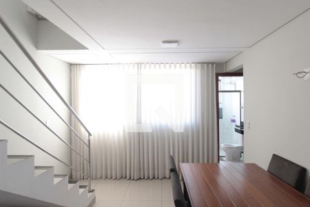 Sala de apartamento à venda com 2 quartos, 100m² em Candelária, Belo Horizonte