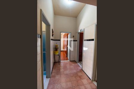 Corredor de casa à venda com 3 quartos, 115m² em Caramujo, Niterói