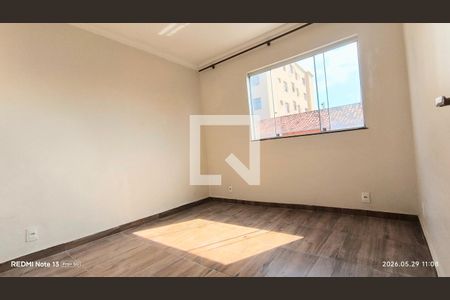 Quarto de casa para alugar com 2 quartos, 80m² em Pompéia, Belo Horizonte