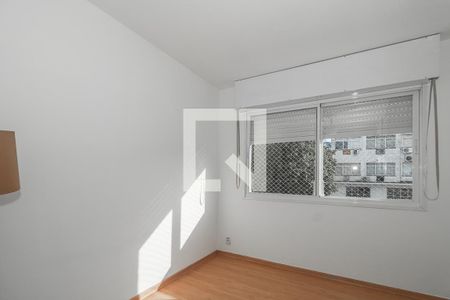 Quarto de apartamento para alugar com 2 quartos, 60m² em Passo D’areia, Porto Alegre