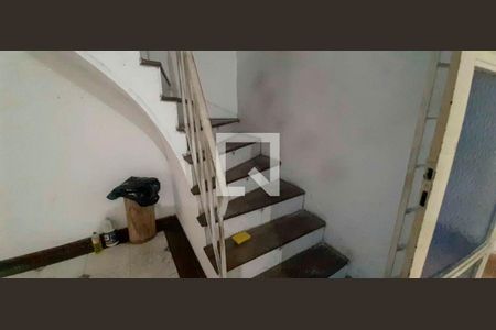 Corredor de casa para alugar com 2 quartos, 90m² em Jardim Ivana, São Paulo