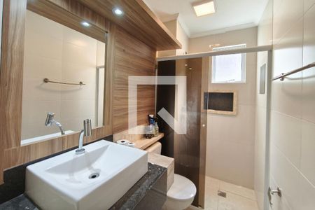 Banheiro de apartamento à venda com 2 quartos, 65m² em Jardim do Lago, Campinas