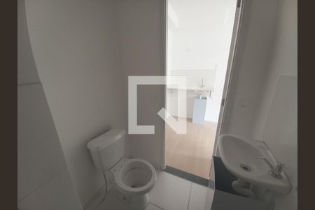 Banheiro de kitnet/studio à venda com 1 quarto, 15m² em República, São Paulo