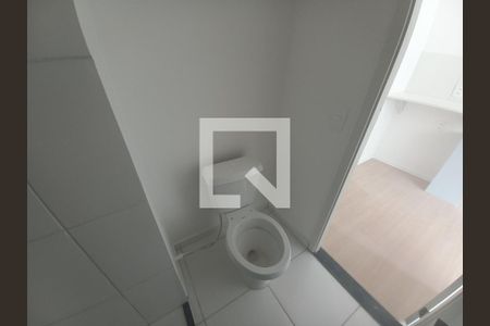 Banheiro de kitnet/studio à venda com 1 quarto, 15m² em República, São Paulo