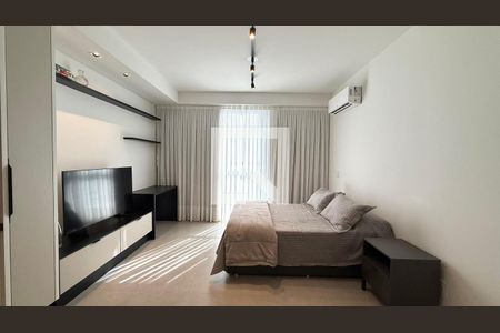 Sala / Quarto de apartamento para alugar com 1 quarto, 37m² em Trindade, Florianópolis