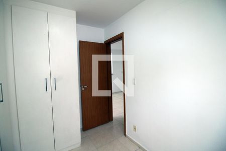 Quarto 1 de apartamento para alugar com 2 quartos, 50m² em Parada de Lucas, Rio de Janeiro