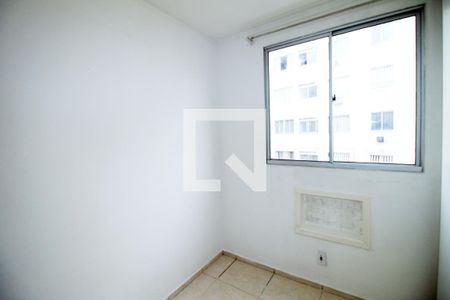 Quarto 1 de apartamento para alugar com 2 quartos, 50m² em Parada de Lucas, Rio de Janeiro