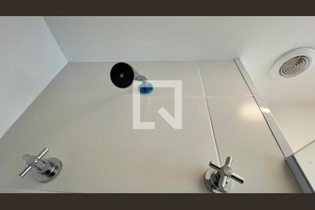 Banheiro de kitnet/studio para alugar com 1 quarto, 26m² em Pinheiros, São Paulo