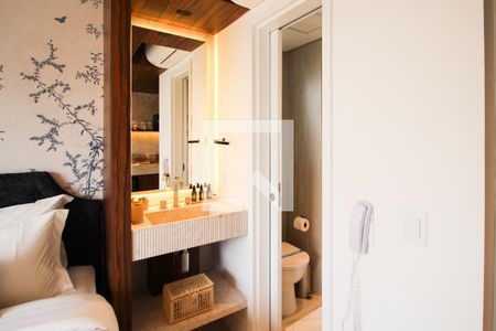 Banheiro de kitnet/studio à venda com 1 quarto, 22m² em Indianópolis, São Paulo