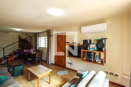 Sala de casa à venda com 3 quartos, 250m² em Jardim da Gloria, São Paulo