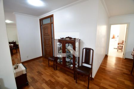 Hall de entrada de apartamento para alugar com 4 quartos, 224m² em Centro, Campinas
