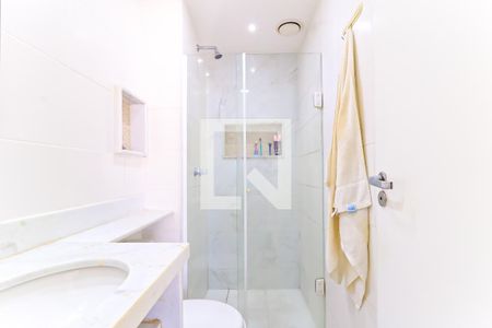 Banheiro Social de apartamento à venda com 3 quartos, 67m² em Del Castilho, Rio de Janeiro