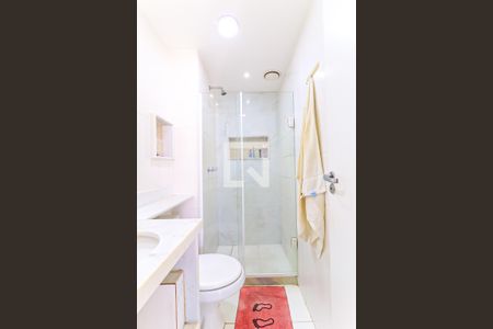 Banheiro Social de apartamento à venda com 3 quartos, 67m² em Del Castilho, Rio de Janeiro