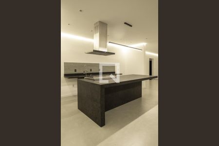 Cozinha de casa de condomínio à venda com 4 quartos, 310m² em Quintas do Ingaí, Barueri