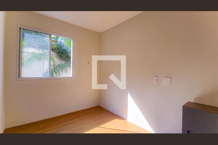 Quarto  de apartamento à venda com 2 quartos, 40m² em Bonsucesso, Rio de Janeiro