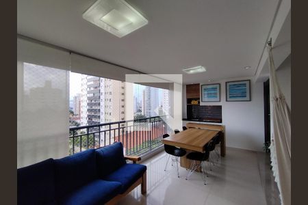 Sala  de apartamento à venda com 3 quartos, 113m² em Vila Gumercindo, São Paulo
