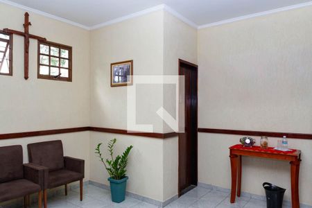 Casa à venda com 4 quartos, 303m² em Vila Carrão, São Paulo