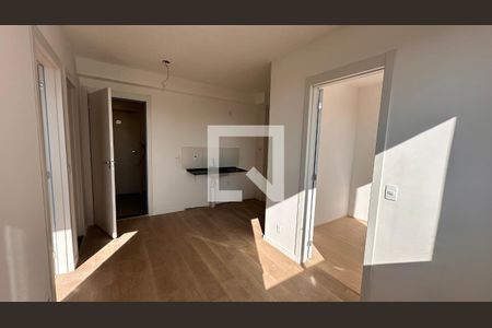 Sala/cozinha de kitnet/studio para alugar com 1 quarto, 34m² em Jardim São Luís, São Paulo