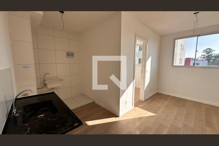 Sala/cozinha de kitnet/studio para alugar com 1 quarto, 34m² em Jardim São Luís, São Paulo