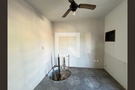 Quarto de casa à venda com 1 quarto, 330m² em Piedade, Rio de Janeiro
