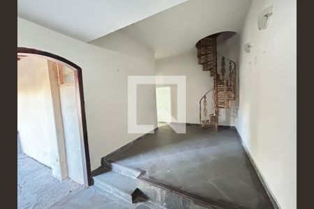 Sala de casa à venda com 1 quarto, 330m² em Piedade, Rio de Janeiro