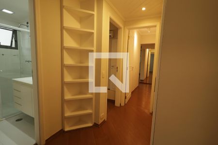 Corredor de apartamento para alugar com 3 quartos, 110m² em Vila Mariana, São Paulo