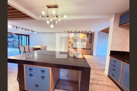 Casa para alugar com 4 quartos, 351m² em Novo Horizonte, Juiz de Fora