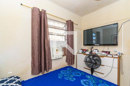 1ª casa - Quarto de casa para alugar com 4 quartos, 75m² em Olaria, Rio de Janeiro