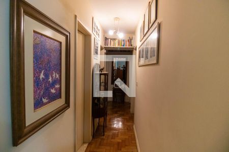 Corredor  de apartamento à venda com 3 quartos, 116m² em Icaraí, Niterói
