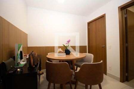 Sala de apartamento à venda com 2 quartos, 64m² em Qs 5, Brasília