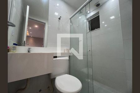 Banheiro de apartamento para alugar com 1 quarto, 46m² em Novo Horizonte, Juiz de Fora