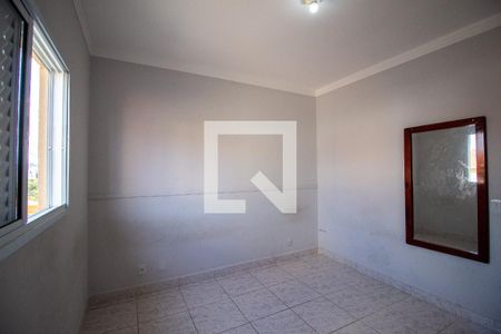 Quarto de casa de condomínio para alugar com 2 quartos, 70m² em Jardim Portal do Itavuvu, Sorocaba