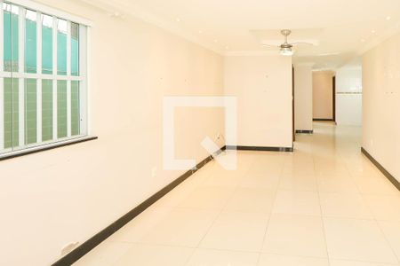 Casa para alugar com 4 quartos, 177m² em Alto do Coqueirinho, Salvador