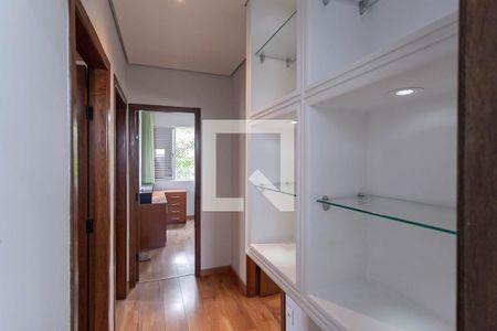 Corredor de apartamento à venda com 3 quartos, 90m² em Castelo, Belo Horizonte