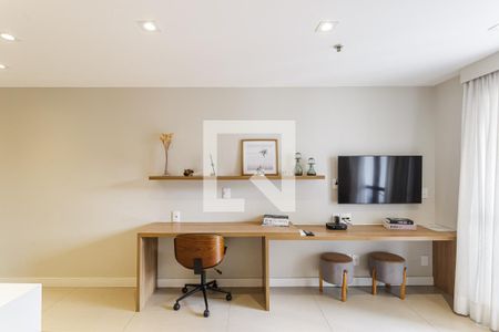 Sala de apartamento à venda com 2 quartos, 50m² em Vila Olímpia, São Paulo
