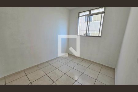 Quarto de apartamento para alugar com 2 quartos, 43m² em Bairro Gávea Ii, Vespasiano